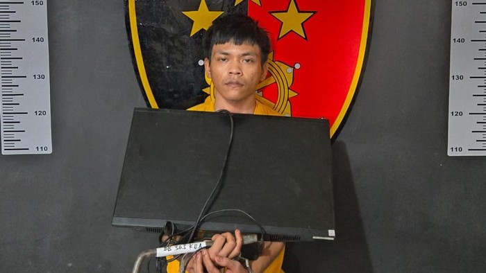 Jaka pembobol kantor KUA di Musi Rawas yang buron 6 bulan saat diamankan polisi.