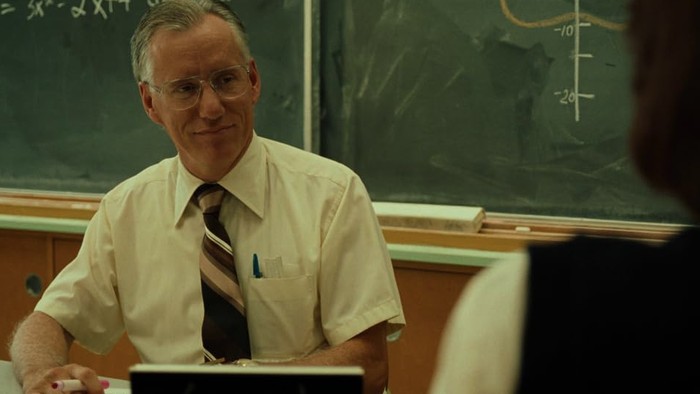 Cuplikan adegan James Woods di film The Virgin Suicides (1999).