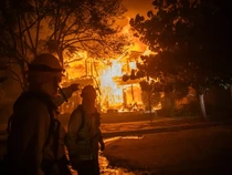 Video: Ngeri Kebakaran di California Ancam Rumah Artis Hollywood