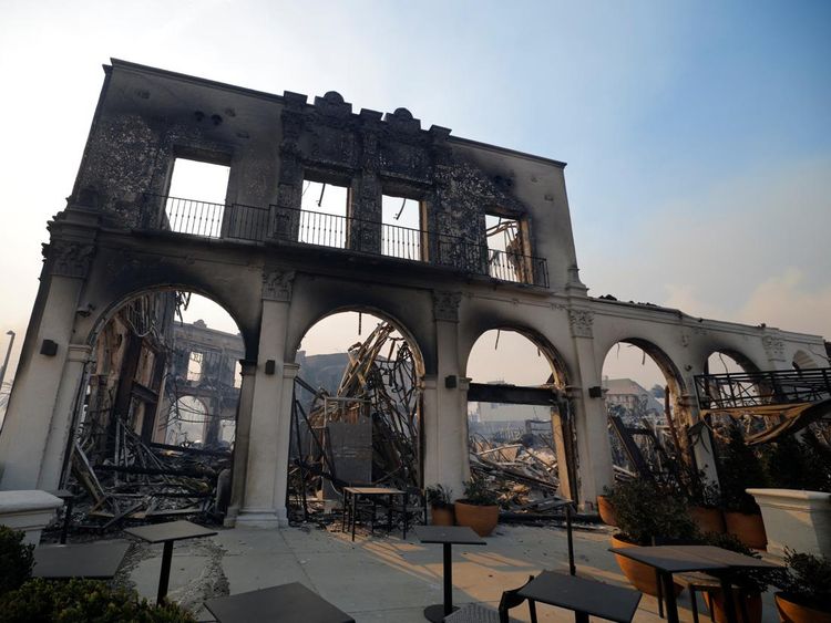 Kebakaran Hutan Hancurkan Kawasan Elite Pacific Palisades di California