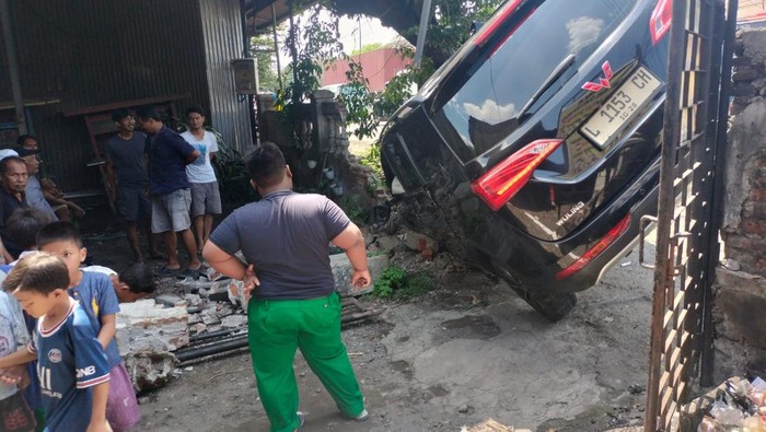 Kecelakaan Wuling di Sidoarjo