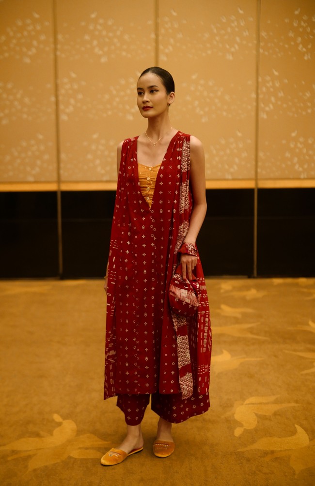 Fashion show terbaru Sejauh Mata Memandang meluncurkan koleksi Imlek dengan mengangkat tema Aruna di Orient8, Hotel Mulia, Rabu [8/1/2025]. Foto: Dok. Sejauh Mata Memandang.