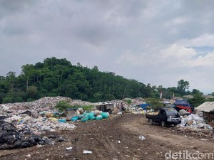 Produksi Sampah 1.260 Ton per Hari, TPA Gunung Santri Overkapasitas