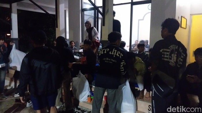 laka mat bus pariwisata kota batu siswa smk ti bali global badung
