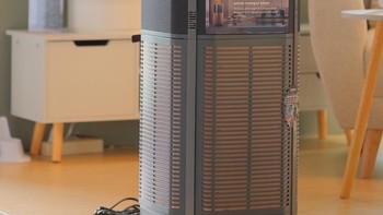 Acerpure Cool 2-in-1 (belakang) dan Acerpure Pro (AP972-50B) UVC (depan). Foto: Dok. Acer