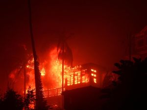 Video: Los Angeles Trending Topic, Warganet Respons soal Kebakaran