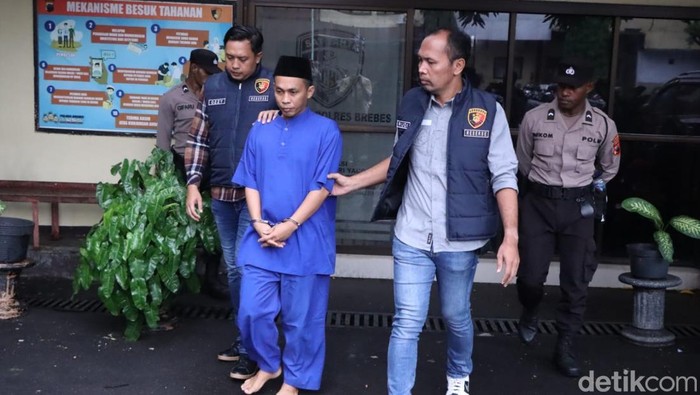Mantan Kades Kedungbokor, Brebes, ditangkap karena diduga selewengkan dana desa, Kamis (9/1/2025).
