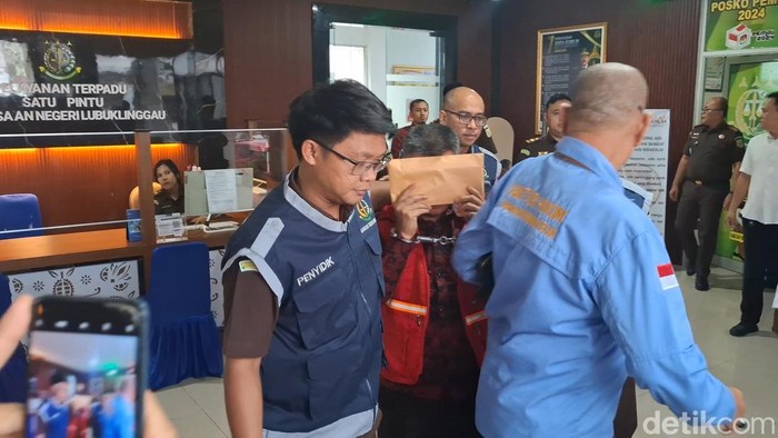 Mantan Kades Muratara Saharudin ditetapkan sebagai tersangka kasus korupsi dana BLT