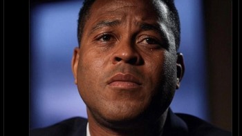 Dikutip dari detiksport, Patrick Kluivert sudah ditunjuk menjadi pelatih Timnas Indonesia. Meneer Belanda itu langsung menilai persaingan grup babak ketiga Kualifikasi Piala Dunia 2026 berat. Foto: X.com