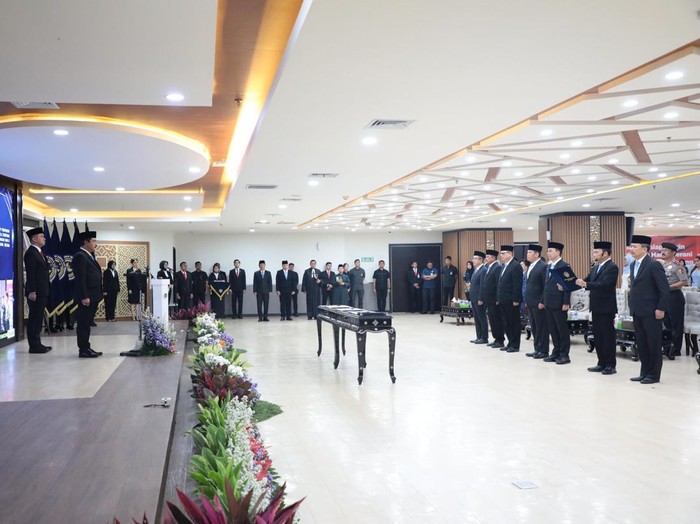 Menteri Imipas Agus Andrianto melantik sejumlah Pimpinan Tinggi Madya Kementerian Imipas, Kamis (9/1/2025).