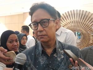 Video: Menkes Beri Penghargaan untuk dr ARL Korban Bullying PPDS Undip