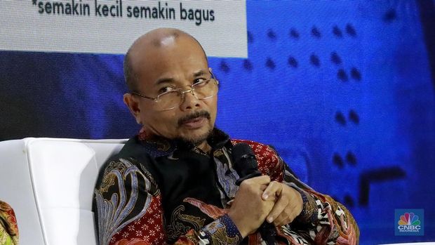 Menteri PPN/Kepala Bappenas, Andrinof Chaniago saat memberi pemaparan dalam diskusi panel MINDialogue 