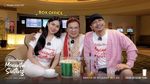 Pesona Ariel Tatum Saat Minum Kopi hingga Bikin Kue
