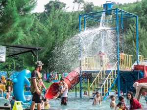 Pilihan 7 Wisata Air di Tegal, Ada Pemandian Air Panas-Waterboom!