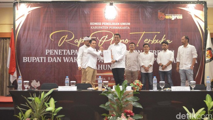Penetapan Bupati dan Wakil Bupati Purwakarta terpilih.