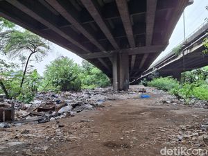 Kolong Tol Angke: Dulu Dijejali Warga, Kini Kosong Melompong