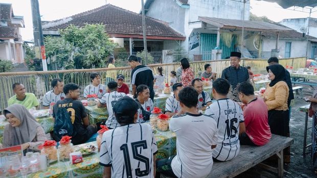 Pasangan pengantin di Banyuwangi usung konsep resepsi klasik dan ramah lingkungan