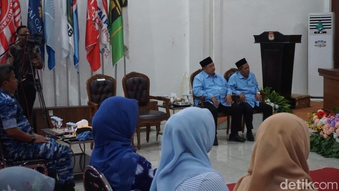 Petahana Absen Saat KPU Jombang Tetapkan Paslon Pemenang Pilkada