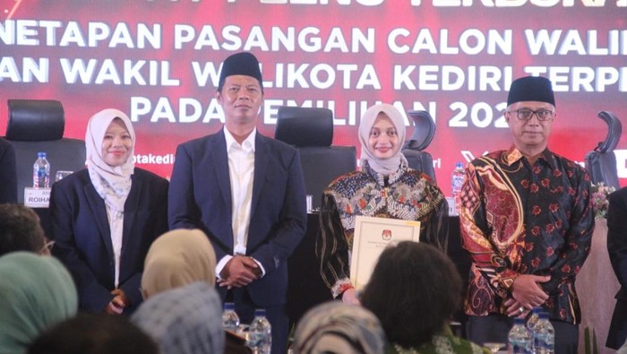 KPU tetapkan Vinanda-Gus Qowim Jadi Wali Kota dan Wakil WaliKota Kediri terpilih