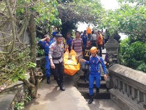Turis Berbikini Ditemukan Tewas di Bawah Tebing Uluwatu