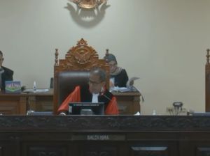 Tiada Hari Tanpa Jokes Bapak-bapak di MK Saat Sengketa Pilkada