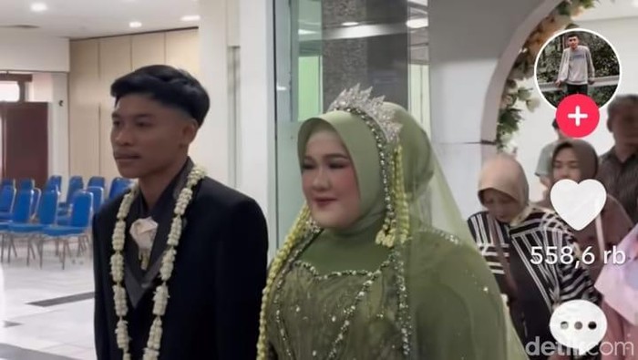 Tangkapan layar video dan foto pernikahan viral mempelai pria digantikan sepupu.