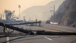 Tiang Listrik dan SPBU Jadi Korban Kebakaran Hutan di California
