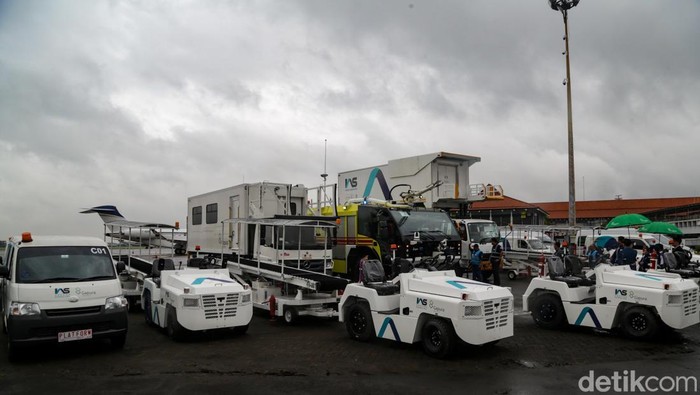 InJourney Aviation Services (IAS) menambah 70 unit ground support equipment (GSE) di bandara. Sebanyak 24 di antaranya untuk Bandara Soekarno-Hatta, Tangerang.