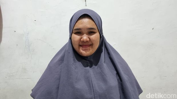 Tsaniyya, mempelai wanita di Surabaya yang viral naik pelaminan bareng sepupu gegara calon suaminya kabur.