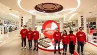 ACE Hardware Indonesia, ritel milik Kawan Lama Group, per 31 Desember 2024 resmi mengganti nama menjadi PT Aspirasi Hidup Indonesia Tbk (AHI) (ACES) per awal 2025.