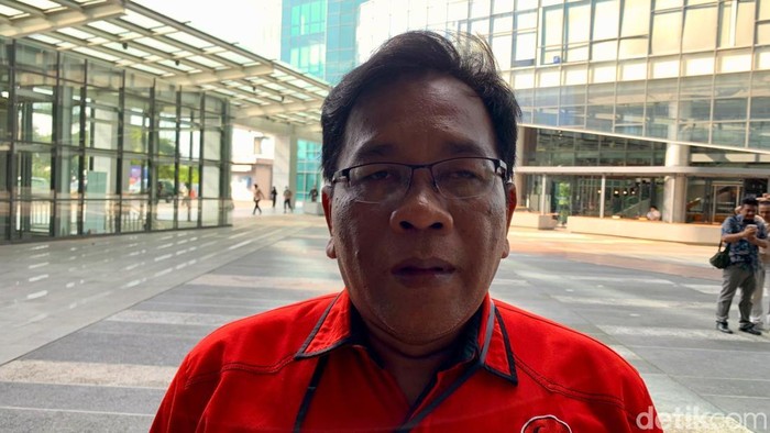Wakil Ketua DPC PDIP Surabaya Bidang Organisasi E Purwadi