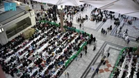 Otoritas menyediakan 1.520 ton air zamzam sepanjang minggu lalu. Otoritas juga memfasilitasi distribusi 134.962 makanan berbuka puasa di Masjid Nabawi. Foto: Saudi Press Agency