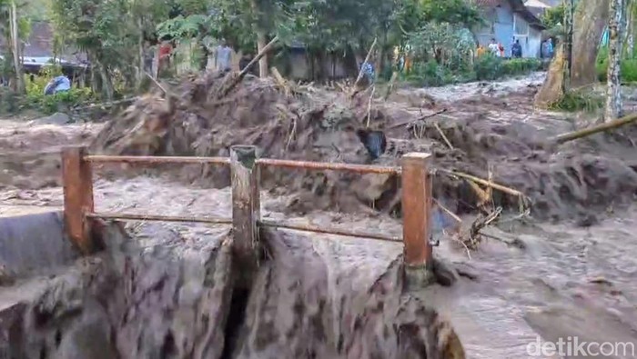 Banjir bandang Bondowoso Banjir bandang Bondowoso
