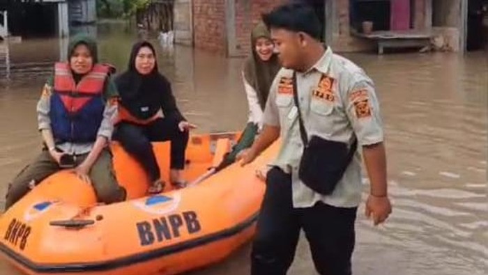 Banjir di Muara Enim sebabkan ratusan KK terdampak.