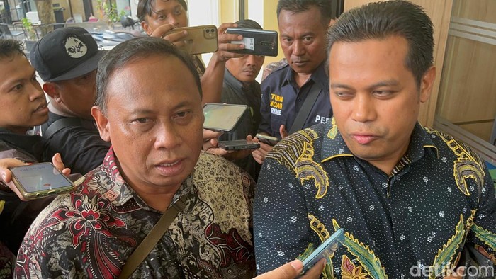 Camat Asemrowo Surabaya lapor Polda Jatim