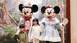 Liburan Ceria Chelsea Olivia dan Glenn Alinskie di Shanghai Disney