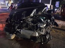 Fortuner Tabrak Truk di Simpang Jelutung Jambi, Dua Kendaraan Ringsek