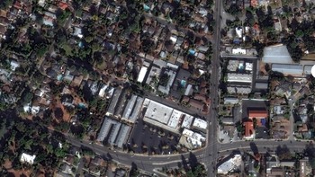 Laporan terbaru, menyebutkan kobaran api yang membakar semak belukar menghanguskan kawasan Hollywood Hills. Foto: MaxarTechnologies