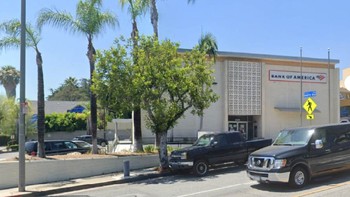 Foto bangunan Bank of America sebelum terjadi kebakaran. Foto: MaxarTechnologies