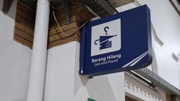 Gadget hingga Uang Tunai Tertinggal di Kereta Tembus Rp 14 M Gadget hingga Uang Tunai Tertinggal di Kereta Tembus Rp 14 M