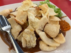 Incip Kelezatan Gado-gado Arjuna Pak Satumin yang Bertahan Sejak 1960