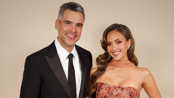 Cerai, Jessica Alba Bayar Cash Warren Rp 50 M untuk Pembagian Aset