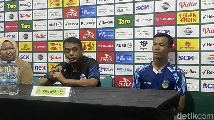 Jumpa pers PSIM Jogja jelang laga pamungkas kontra Persiku Kudus di Stadion Mandala Krida, Umbulharjo, Kota Jogja, Jumat (10/1/2025)