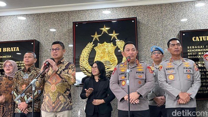 Kepala BPOM dan Kapolri Jenderal Listyo Sigit Prabowo (Rumondang Naibaho/detikcom)
