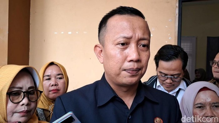Kepala Dinas Pendidikan Kota Palembang Adrianus Amri