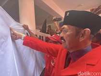 FX Rudy Pimpin Aksi Cap Jempol Darah, Siap Kawal Megawati Ketum Lagi