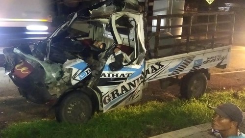 Kondisi kendaraan yang terlibat kecelakaan beruntun di Jalan Denpasar-Gilimanuk, tepatnya di depan Pura Dalem Desa Melaya, Kecamatan Melaya, Kabupaten Jembrana, Kamis (9/1/2025). (dok. Polsek Melaya)