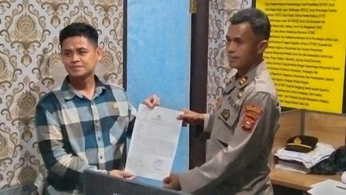 Kuasa hukum mantan Bupati Pangkep Syamsuddin Hamid memasukkan laporan ke Polres Pangkep.