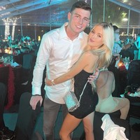 Meski punya latar belakang demikian, Steven Gerrard sendiri tampak menyetujui hubungannya anaknya dengan Lee. Gerrard juga sering menunjukkan kedekatan mereka di media sosial. Sejauh ini Lee yang berusia 24 tahun memang tidak diketahui terlibat dalam tindak kriminal. Foto: Instagram