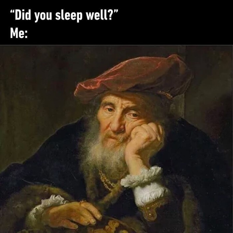 Menjadi dewasa ada plus dan minusnya. Minusnya jadi lebih gampang lelah dan ditimpa beban tagihan listrik, plusnya ya... lensa kacamata plus. Aowkaowk!